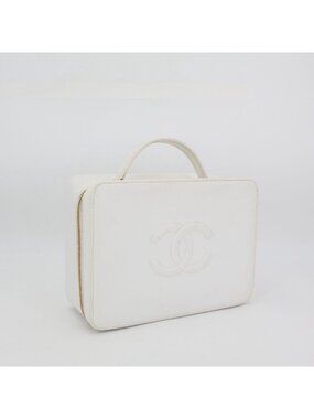 Chanel Shoulder Bag Stand Caviar Leather CC Logo 2-Way